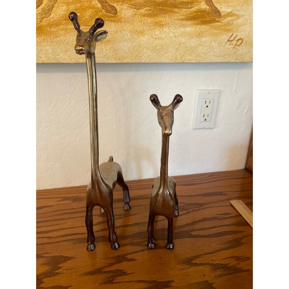Pair of Brass standing giraffe - Picture 2 of 4